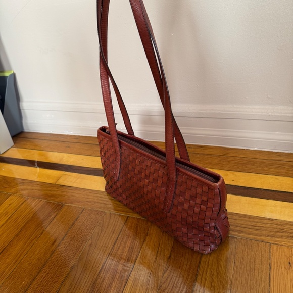 Fossil Leather Shoulder Bag - Picture 13 of 16